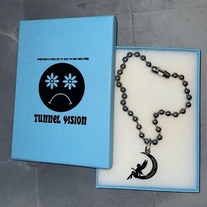 TUNNEL VISION FAIRY NECKLACE